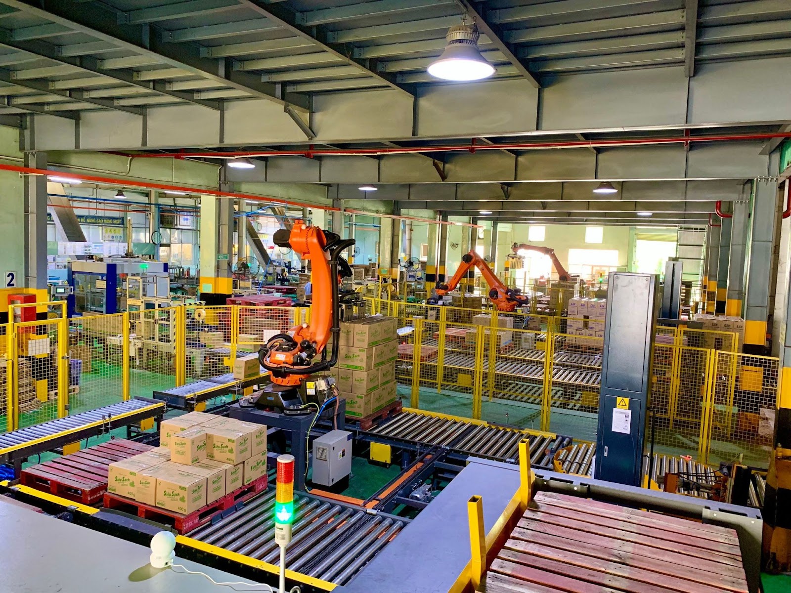 Hệ thống robot gắp và xếp hàng tự động