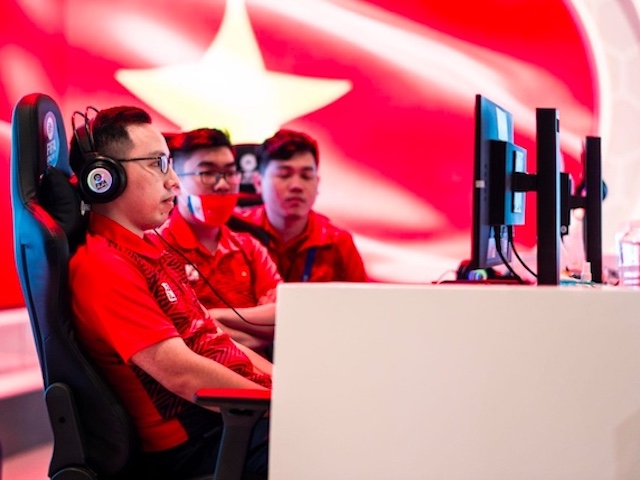 Công nghệ thông tin - Đội tuyển FIFA Online 4 Việt Nam tại SEA Games 31: "Chỉ muốn đổi màu huy chương"