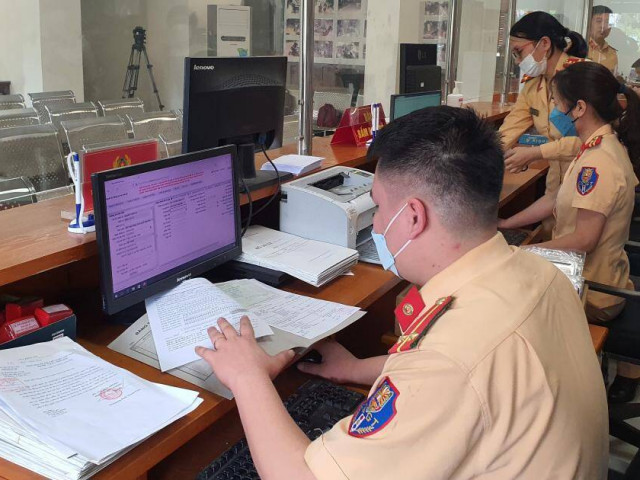 Tin tức trong ngày - Từ 21/5, người dân huyện ngoại thành Hà Nội đăng kí xe máy tại địa chỉ nào?