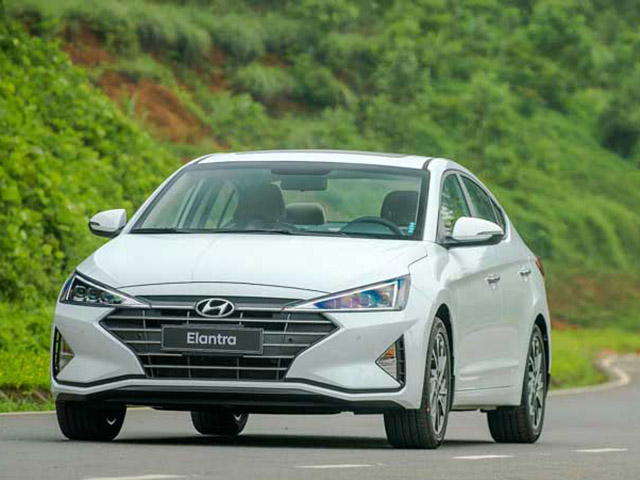 Giá xe Hyundai Elantra lăn bánh tháng 5/2022, giảm 50% lệ phí trước bạ