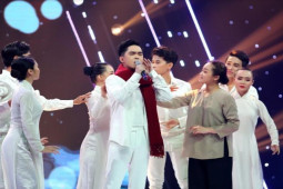 Nhạc - "Hot boy Bolero" dùng hết tiền cát-xê lén bố mẹ làm điều đặc biệt