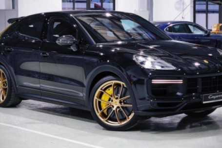 Đại gia Nam Định tậu siêu SUV Porsche Cayenne Turbo GT 2022
