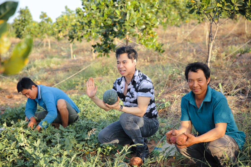 Sau tuyên bố cạn sạch tiền, “vua nhạc sến” ở nhà 1.000 tỷ tiết lộ đang hữu tài sản "khủng" - 4