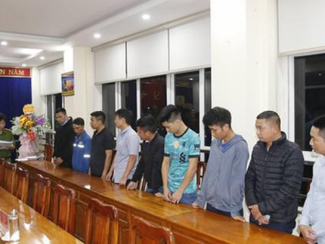 Tin tức trong ngày - Vụ "làm luật" cho xe quá khổ, quá tải vào cao tốc: Bắt giam 9 ca trưởng thu phí