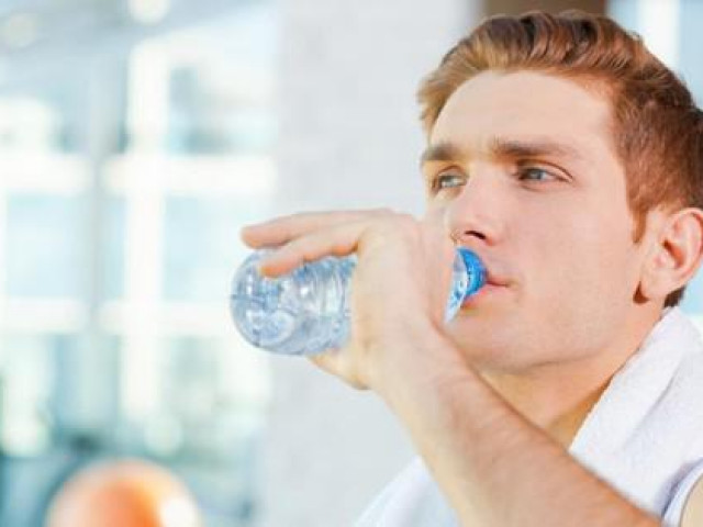 Sức khỏe đời sống - Có thể mắc "cả tỷ bệnh" nguy hiểm này chỉ vì lười uống nước