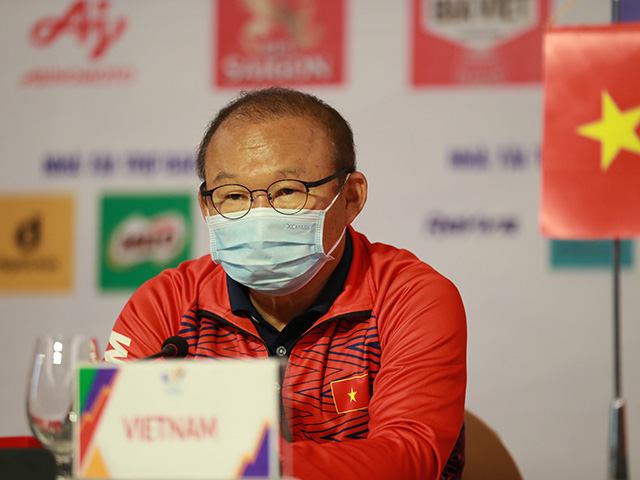 Trực tiếp họp báo U23 Việt Nam - U23 Malaysia: Thầy Park không sợ đối thủ ”đổ bê tông”