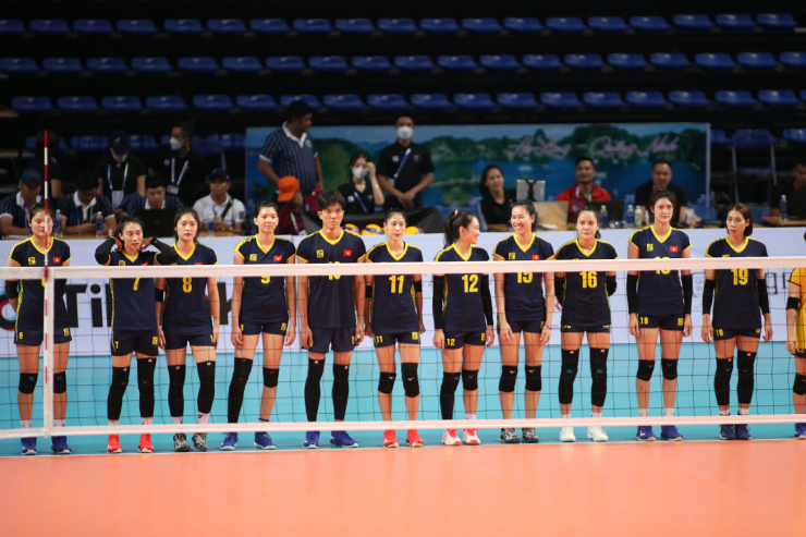 Calling female volleyball athlete Bich Tuyen "man", Asian reporter apologizes - 1