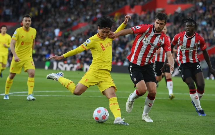 Liverpool thắng nhọc Southampton, níu kéo hy vọng vô địch