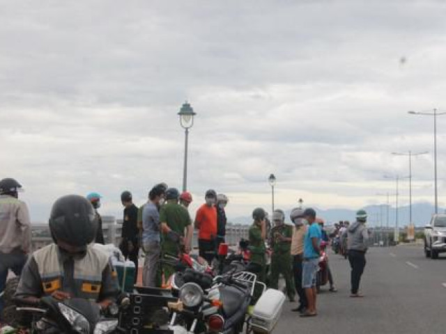 Pháp luật - Tìm thấy thi thể cháu bé vụ "cha ôm con gái nhảy cầu tự tử"