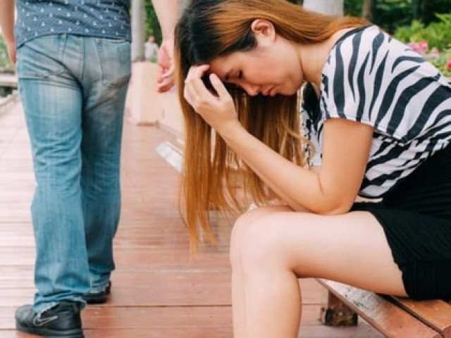 Bạn trẻ - Cuộc sống - Tá hỏa với những cơn ghen của chồng, ngay cả những người bất ngờ nhất cũng bị coi là "tình địch"