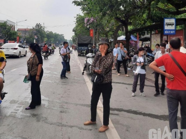 Thị trường - Tiêu dùng - Trước giờ U23 Việt Nam gặp U23 Malaysia, "sốc" với lợi nhuận của "cò vé"