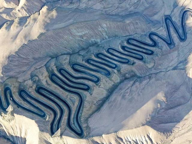 Du lịch - Cung đường “ác mộng” với 600 khúc cua đầy thử thách, "tay lái lụa" cũng phải khiếp sợ