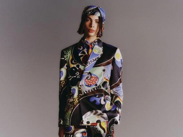 Thời trang - Moschino mang phong cách thập niên 70 vào bộ sưu tập Resort 2023