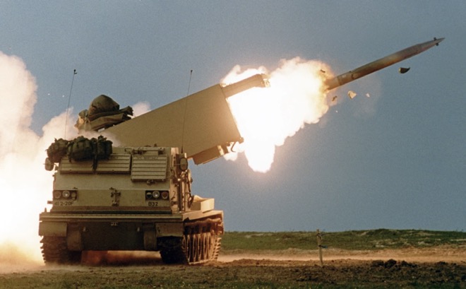 Mỹ chưa muốn cung cấp cho Ukraine các hệ thống pháo phản lực phóng loạt (MLRS).