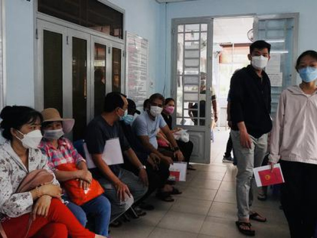 Tin tức trong ngày - Mỏi mắt chờ CCCD gắn chip