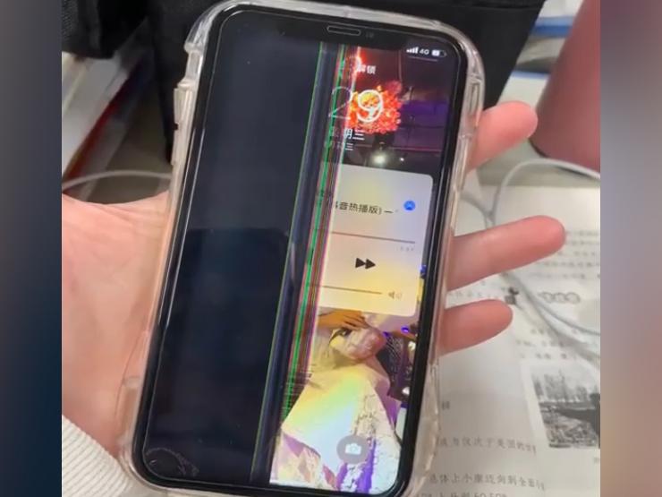 Thời trang Hi-tech - Clip: "Siêu phẩm" trên tay chiếc smartphone thời 4.0