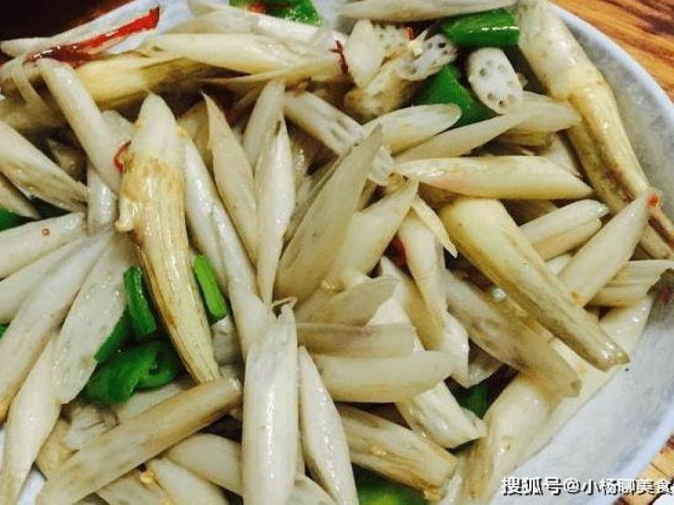 Ẩm thực - Được mệnh danh là thực phẩm "siêu bổ máu", loại rau rẻ bèo này không phải ai cũng mua được