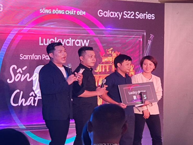 Thời trang Hi-tech - Samfan Party “Sống đậm chất đêm” tái xuất với siêu phẩm Galaxy S22 Ultra