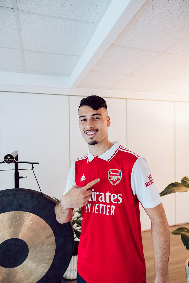 Arsenal unveils new jersey with fan community - 10