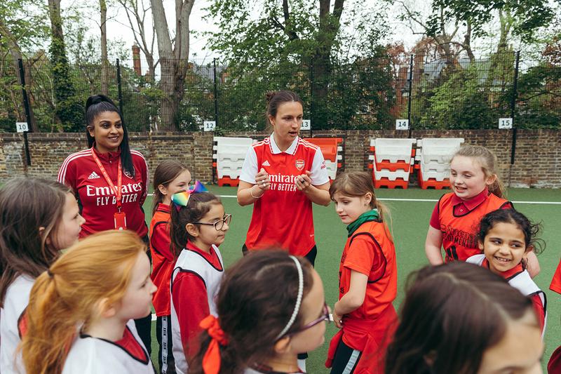 Arsenal unveils new jersey with fan community - 13