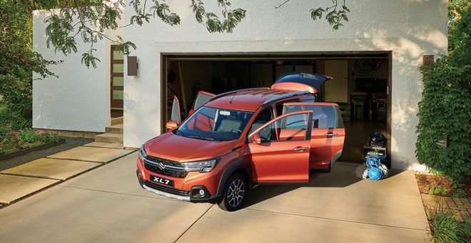 Price of Suzuki XL7 car rolling in May 2022, many attractive incentives - 1