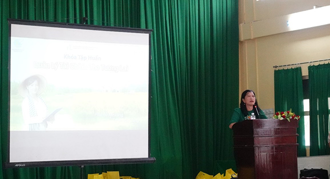 Bà Trần Thị Kim Phượng, Huyện Ủy viên, Chủ tịch Hội LHPN huyện Kế Sách chia sẻ tại sự kiện