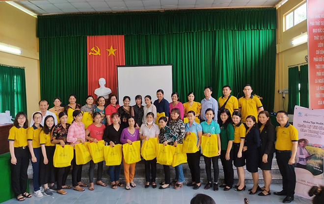 Khoảnh khắc các học viên chụp hình tập thể cuối buổi học