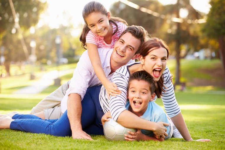 Bí mật gia đình hạnh phúc - Gia đình luôn là ẩn số đầy thú vị và bí ẩn. Những hình ảnh gia đình hạnh phúc sẽ giúp bạn khám phá và hiểu thêm về bí mật của những gia đình này!