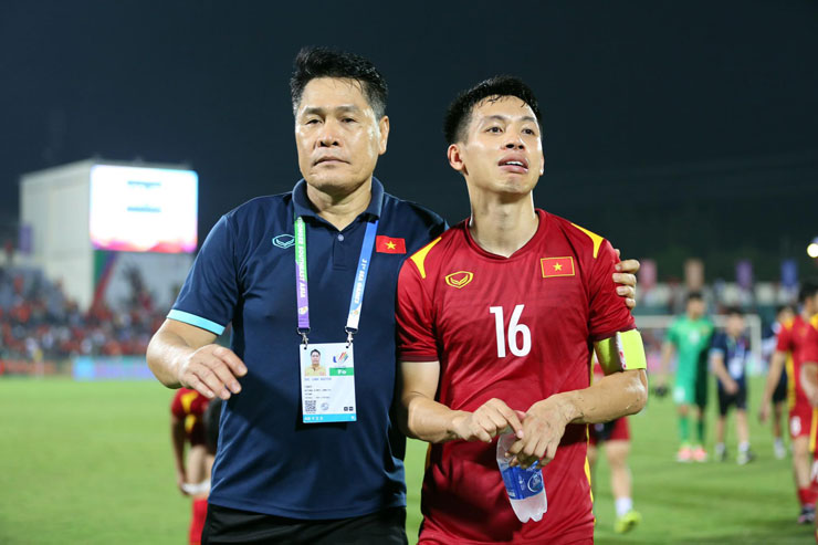 Which star of U23 Vietnam suddenly had to do a doping test in the semi-finals?  - first