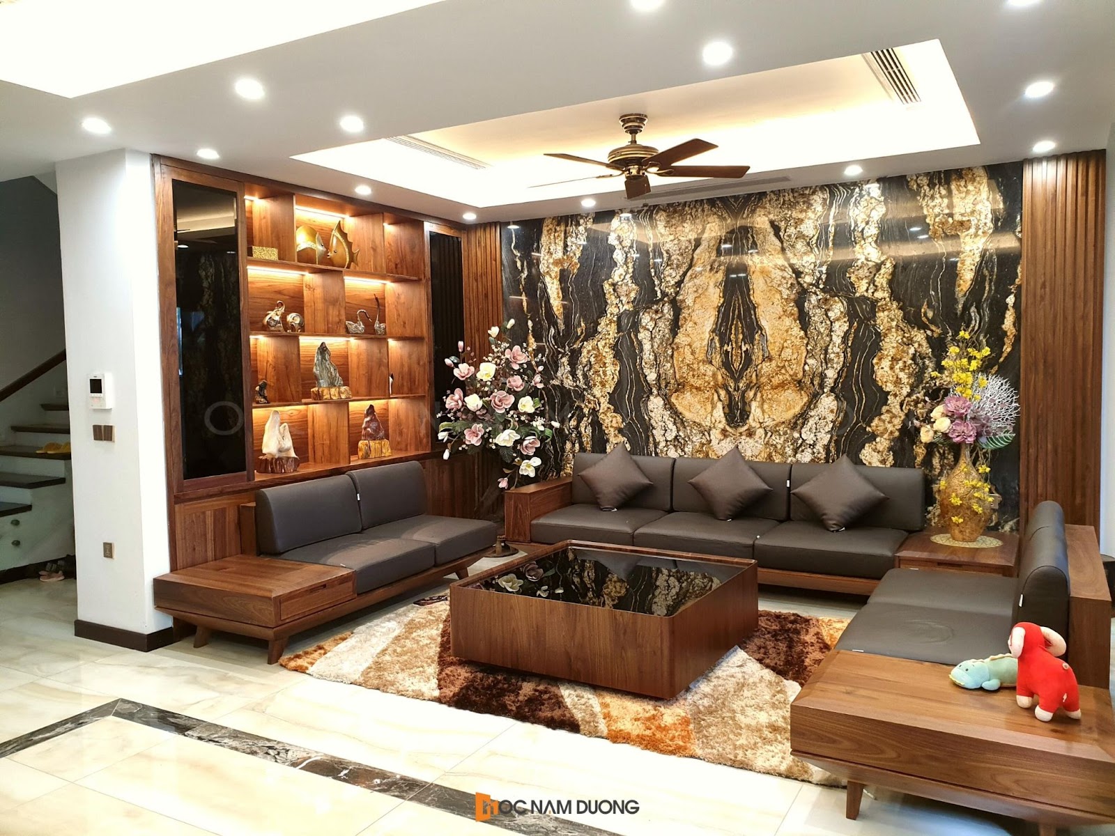 Bàn ghế sofa gỗ óc chó mang ý nghĩa phong thuỷ, tâm linh đặc biệt