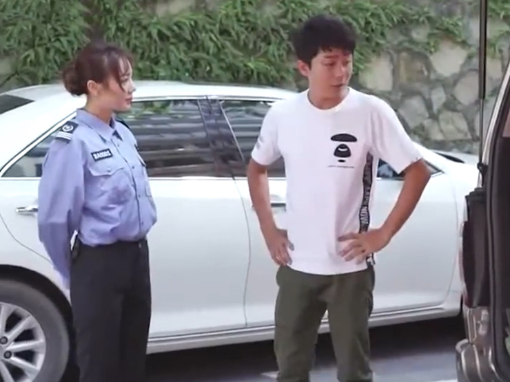 Clip hài hước - "Thiên la địa võng" như thế này thì anh chạy đâu cho thoát!