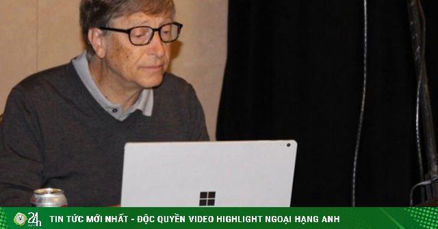 Billionaire Bill Gates likes to use folding phone Galaxy Z Fold3-Hi-tech fashion