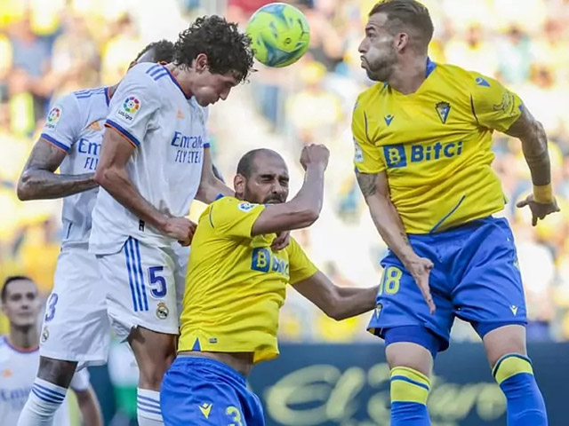 Video bóng đá Cadiz - Real Madrid: Mở điểm cực sớm, ”người nhện” cứu nguy (Vòng 37 La Liga)