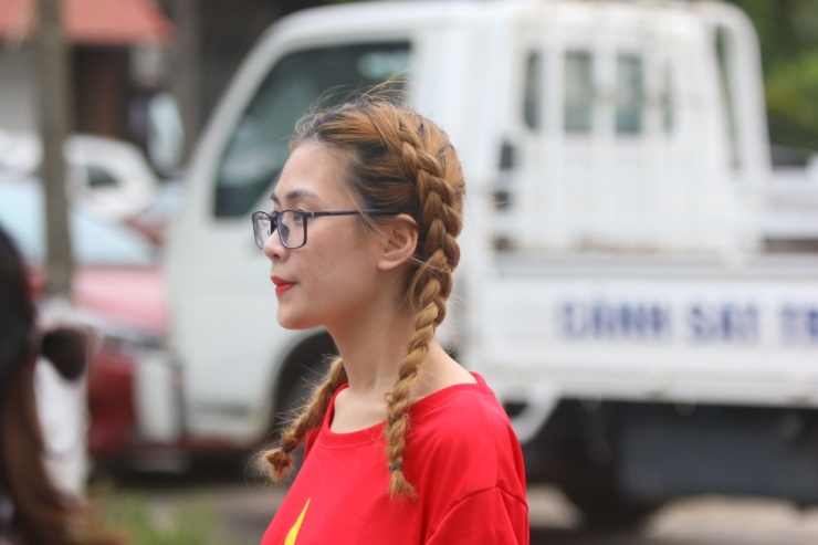 Những fan nữ xinh
xắn