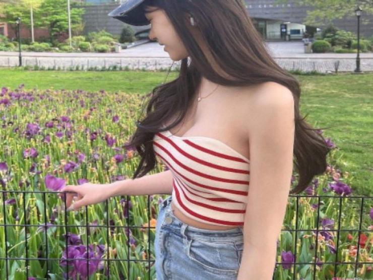 Thời trang - Chiếc áo ống đơn giản nhưng có thể khiến hoa "lu mờ" của du học sinh trẻ tuổi