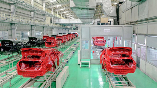 Phân xưởng sơn thân vỏ ô tô tại nhà máy Thaco tháng 2/2022