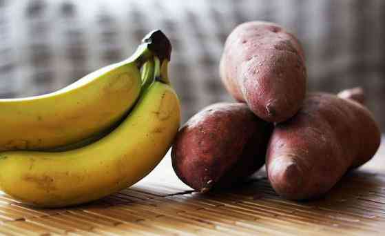 6 super nutritious foods, but eating with bananas is harmful to the body, avoid as soon as possible - 1