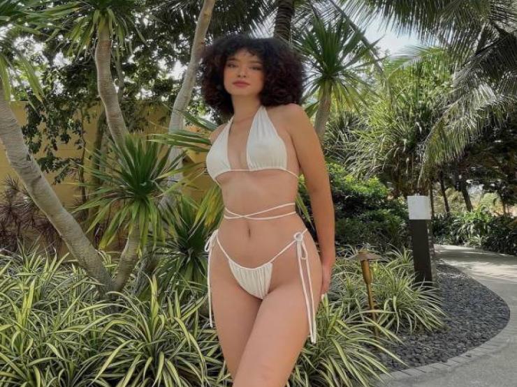 Làm đẹp - Người đẹp Lâm Đồng có 8 ngón tay và cấu trúc hình thể đẹp tới mức "phi lý"