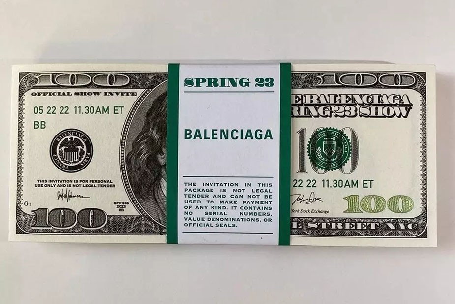 Balenciaga launches a new collection with invitation cards "full of money"  - first