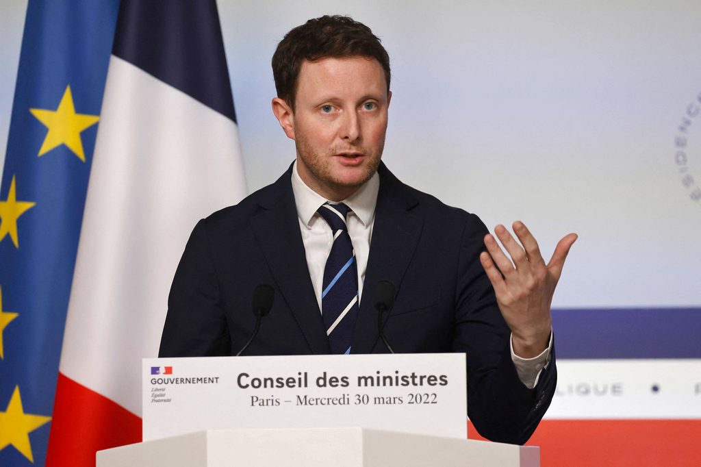 Bộ trưởng Các vấn đề châu Âu của Pháp – ông Clement Beaune&nbsp;(ảnh: CNN)