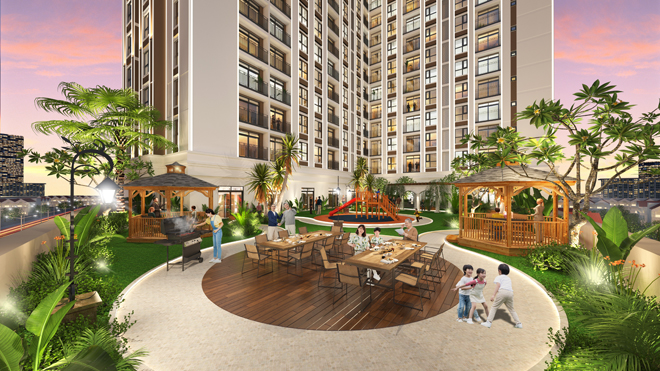 Vườn BBQ kết hợp khu vui chơi trẻ em ngoài trời bố trí bên trên khối đế của Viva Plaza giúp nâng cao sự riêng tư và an toàn cho cư dân.