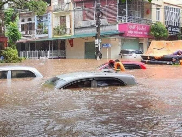 Tư vấn - Mưa to, đường ngập, tài xế cần lưu ý điều gì?