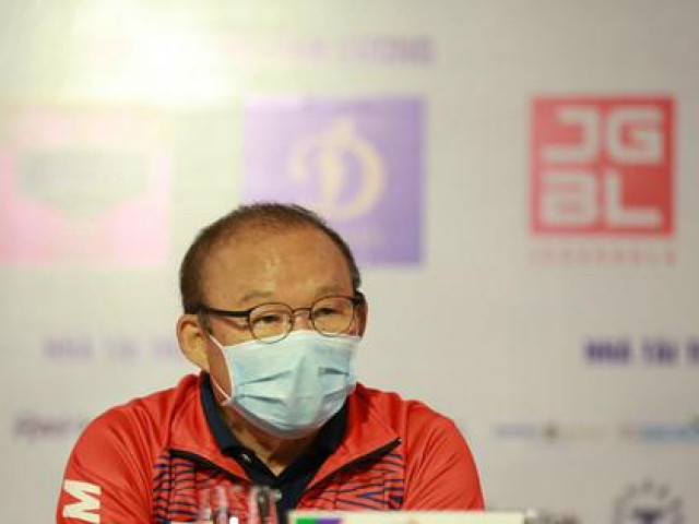 Bóng đá - HLV Park Hang-seo "nhắc khéo" chuyện hợp đồng, VFF phản ứng bất ngờ