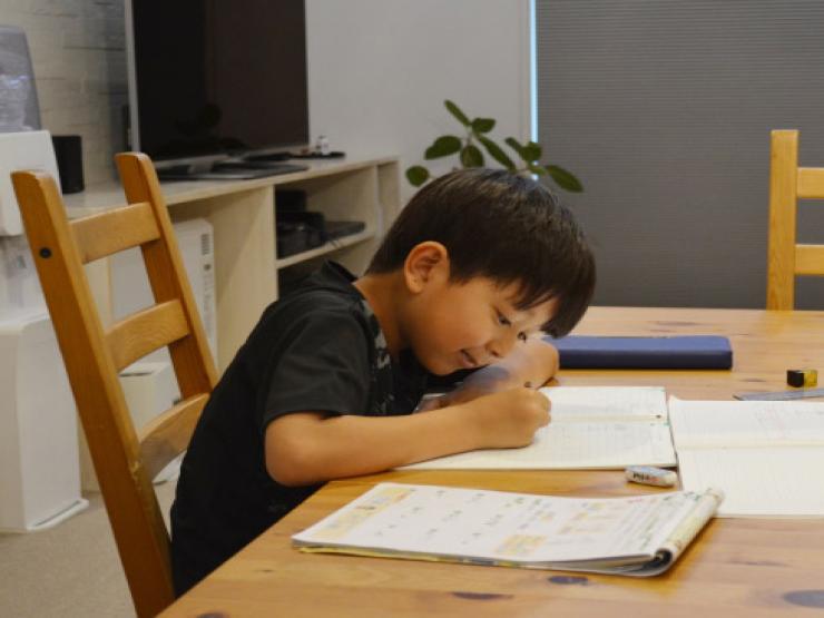 Giáo dục - du học - Mặt trái của việc lấy phần thưởng làm động lực để con cái học tập chăm chỉ