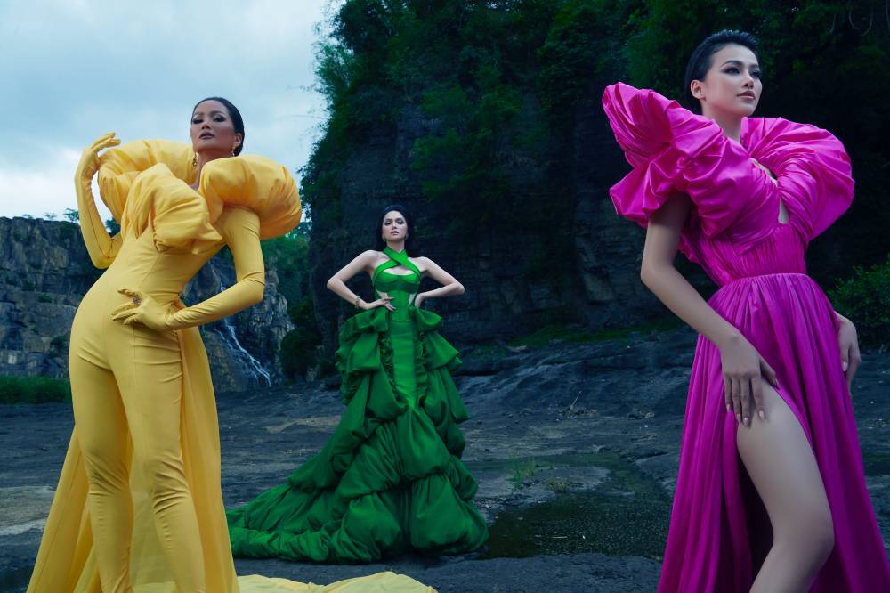 3 nàng hậu H'Hen Niê, Hương Giang và Phương Khánh thả dáng trong những thiết kế sắc màu.