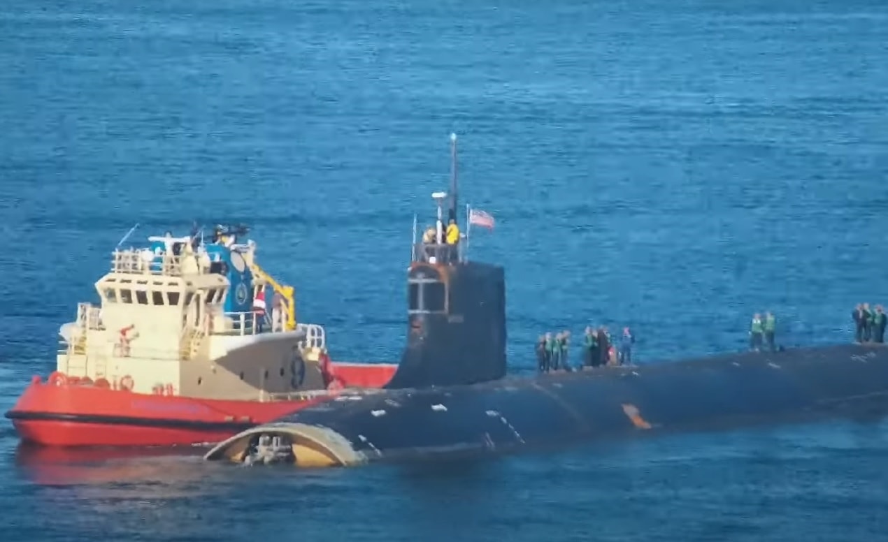 Tàu ngầm USS Connecticut trở về San Diego, Mỹ vào ngày 12.12.2021.