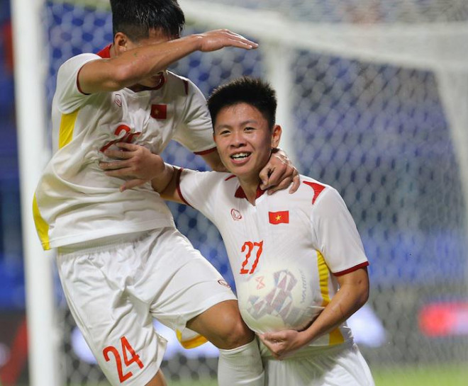 Em út U23 Việt Nam đạt HCV SEA Games 20 tuổi đã vợ đẹp con ngoan: Chuyện yêu, cưới, có con cũng rất thú vị - 6