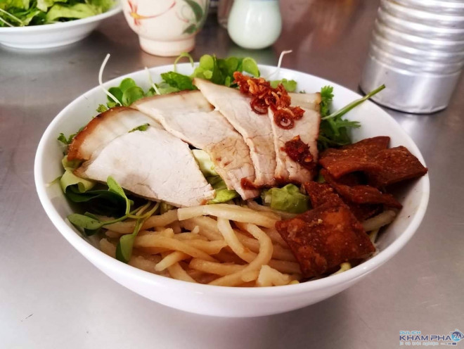 Discover the old town noodle dish with the best pho in Asia - 6
