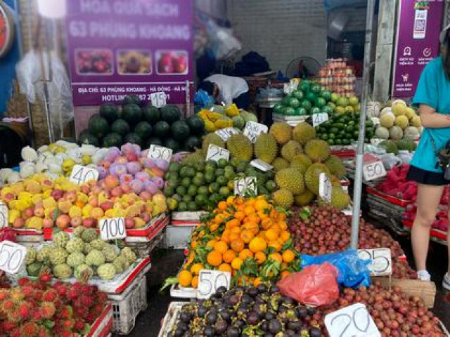 Thị trường - Tiêu dùng - Đắt ngang nho Mỹ, ngọt như Cherry, loại mận trồng trên núi cao Việt Nam ''siêu'' hút khách