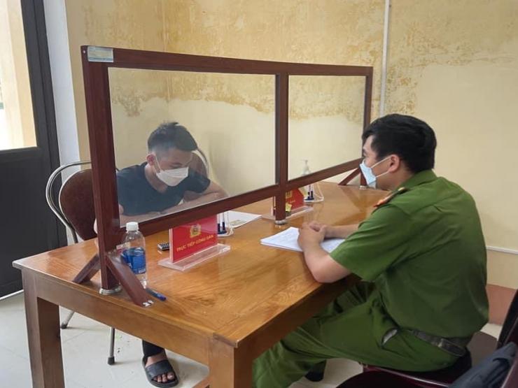 Tin tức trong ngày - Thanh niên ghép tiếng súng vào clip cảnh sát trực “bão” U23 Việt Nam để câu view